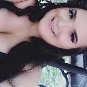 Meet your Posher, Katelyn